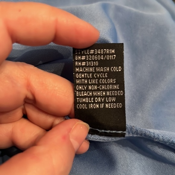 AGB Woman Periwinkle Blue Box Embroidered  Blouse with Sheer Neckline Size 1X - Picture 6 of 6